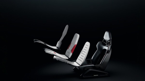 ポルシェ、3Dプリンター製バケットシート開発… 911 と 718ボクスター / 718ケイマン に設定へ