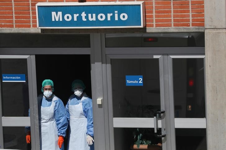 スペイン外出制限延長、コロナ死者4000人超　医療品不足が深刻