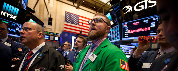 NY株続伸、1351ドル高 対策期待、3日で21％上昇
