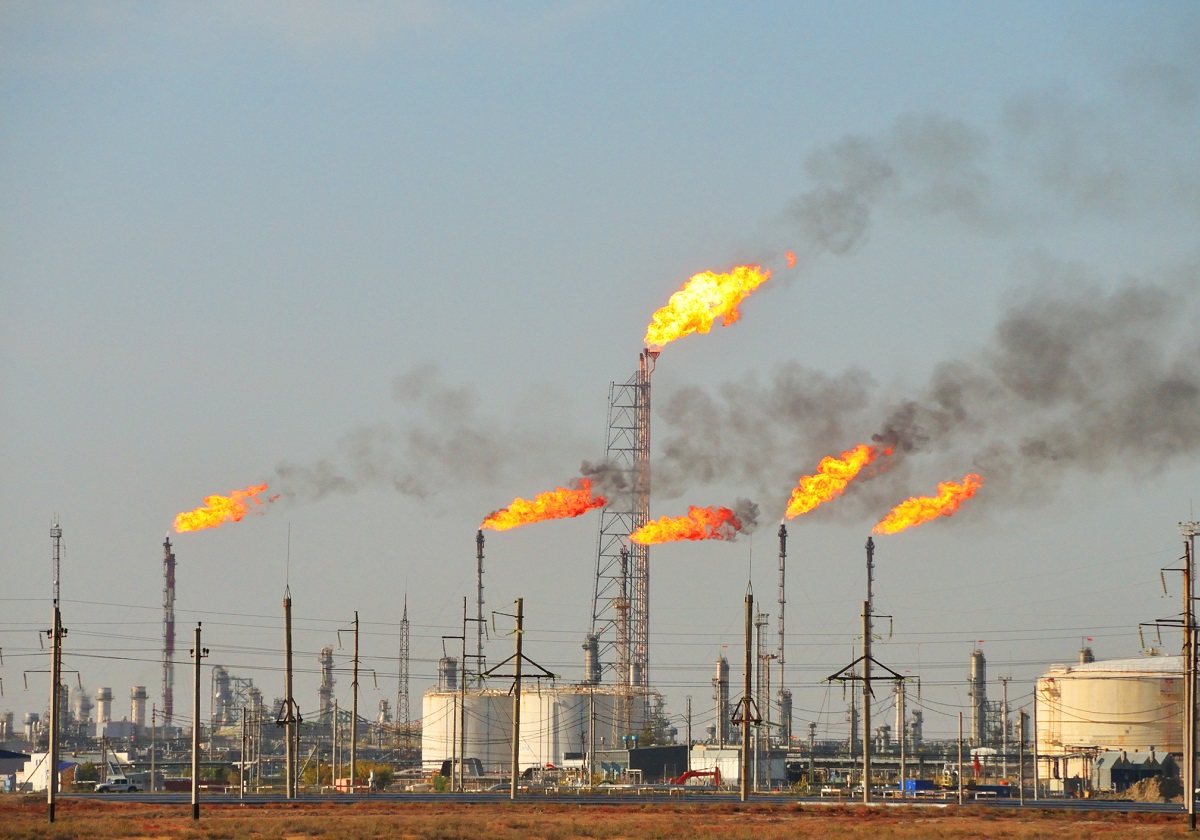 原油、世界的な供給不足・価格高騰に警戒…中東、新型コロナ拡大で巨大原油基地封鎖も