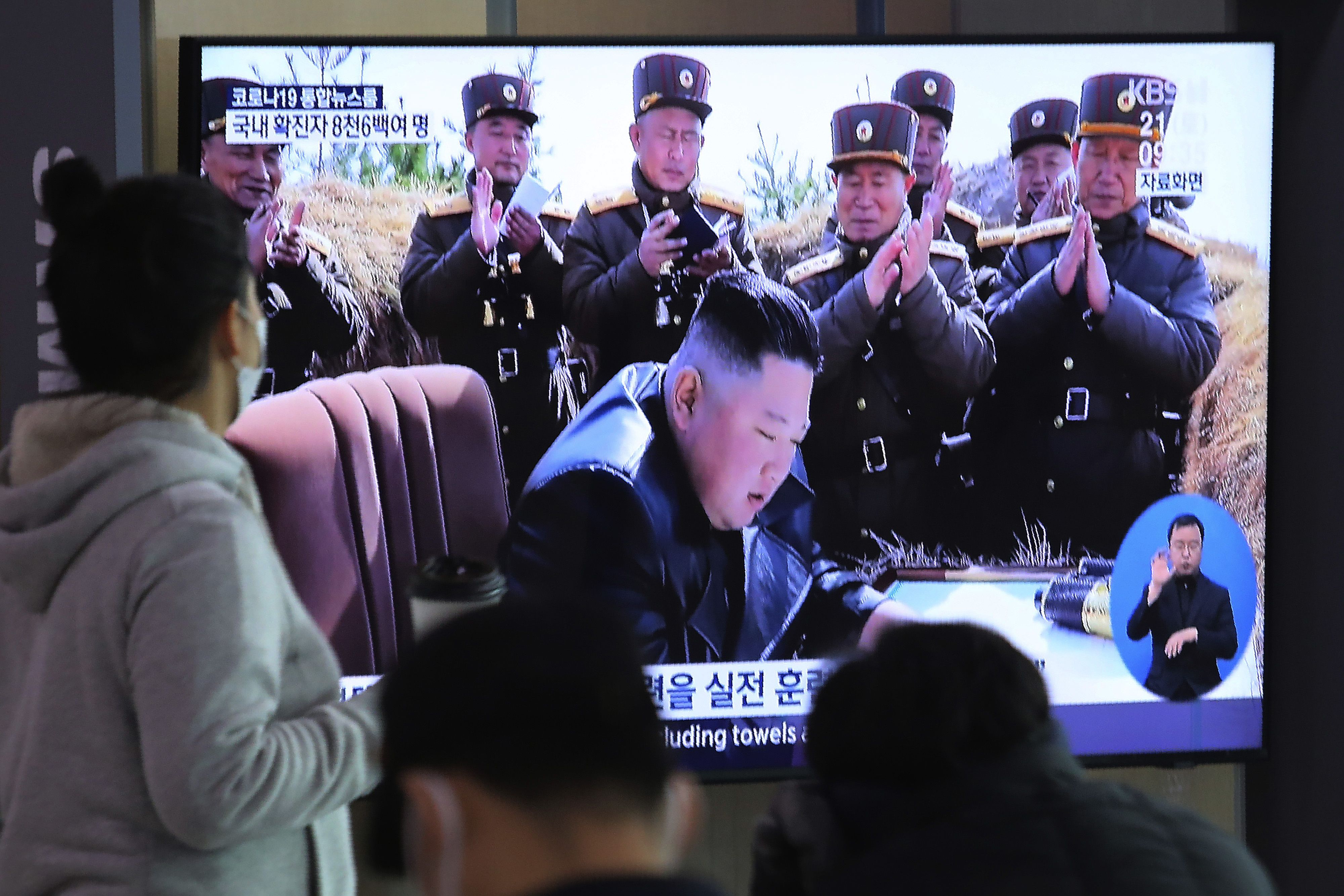 北朝鮮、ミサイル連発は「親北」文在寅への援護射撃　韓国総選挙、左派政党・共に民主党の勝利こそ金正恩の「生命線」