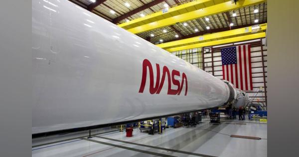 NASAのレトロなワームロゴが初の有人ミッション用Falcon 9に入る