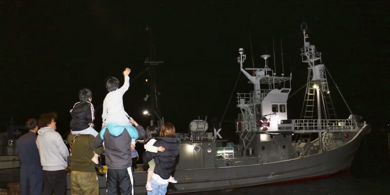 再開2年目の商業捕鯨へ　和歌山・太地町を出港
