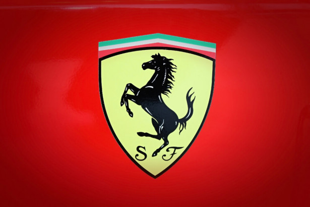 フェラーリが新型コロナで生産一時停止　「従業員とその家族を守る」とCEO