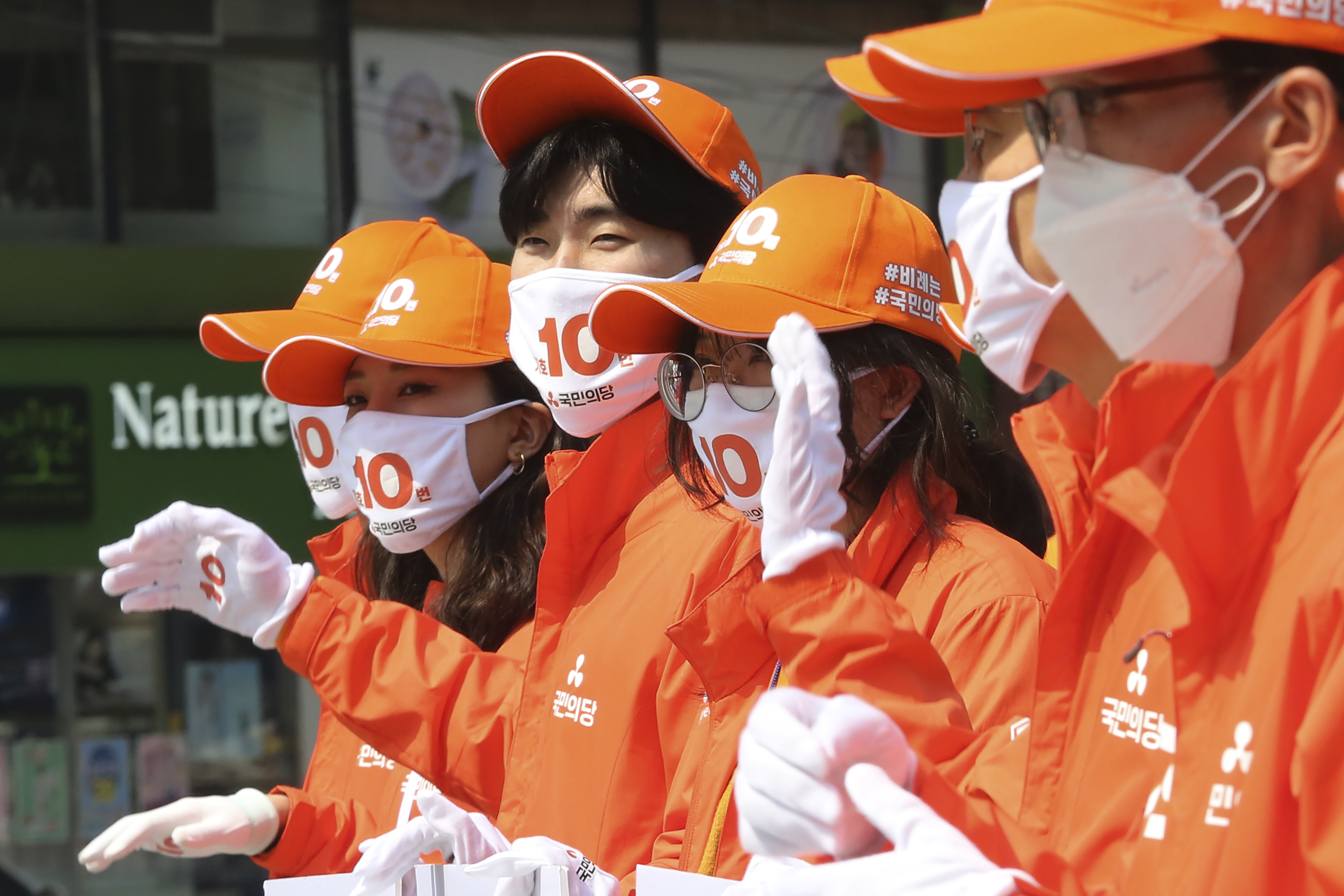 韓国総選挙は新型コロナが与党の追い風に