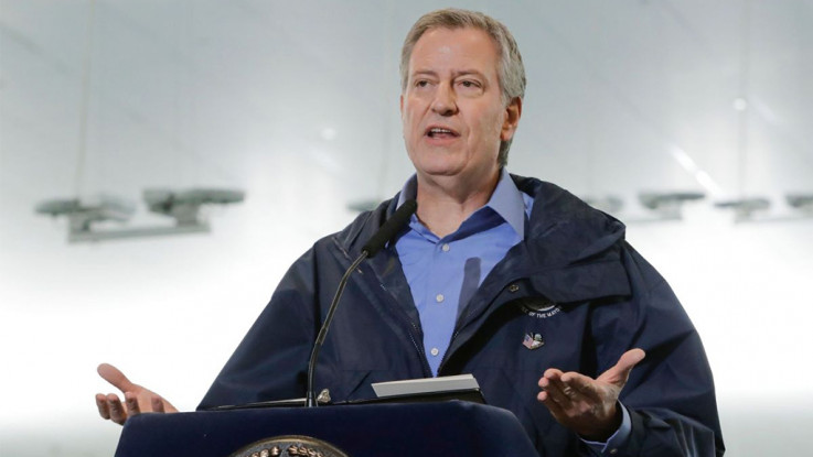 コロナ感染爆発の米ニューヨーク、市長の問題発言