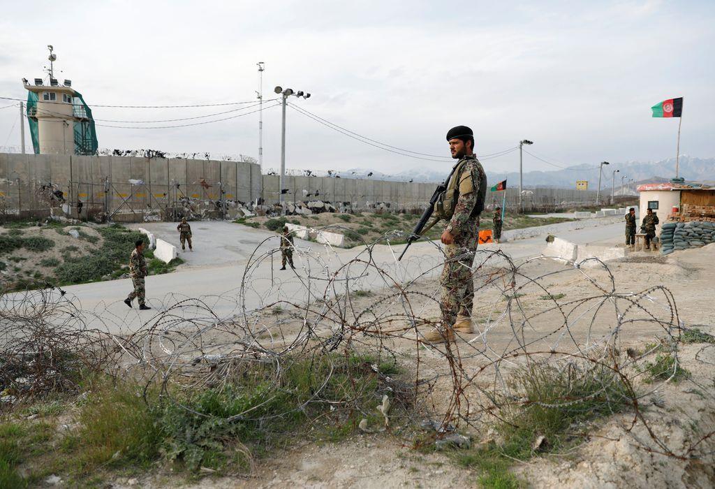 アフガン政府、タリバン捕虜１００人を解放　和平合意実現に前進