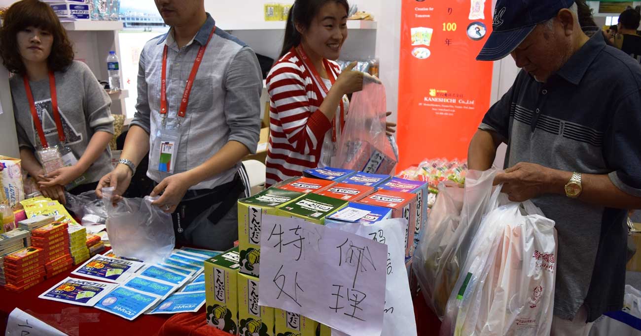 中国がレジ袋有料化から12年もたつのに「プラごみ排出量」が増えた理由 - 消費インサイド