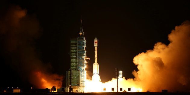 中国、ひと月足らずで2度目のロケット打ち上げ失敗。インドネシアの衛星焼失