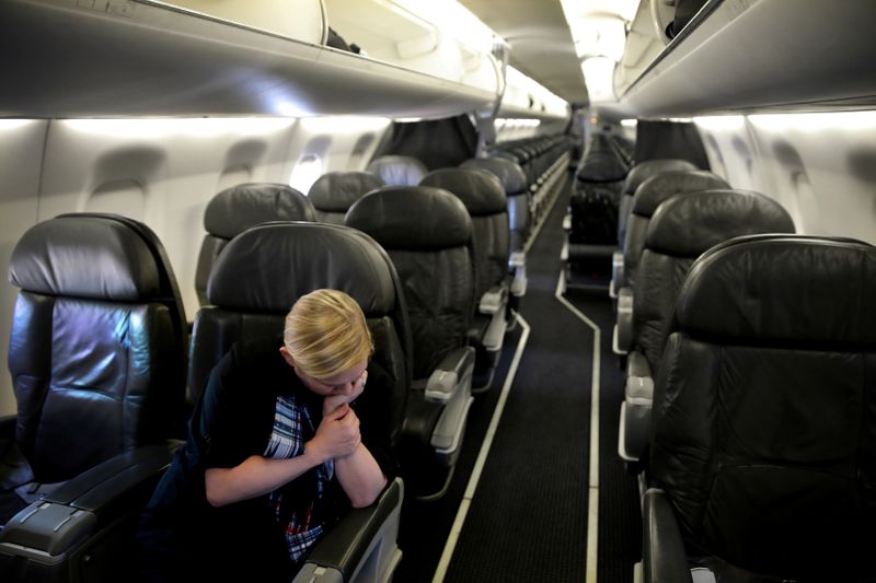 アングル：乗客は１人だけ、それでも飛ぶ米航空業界の苦境