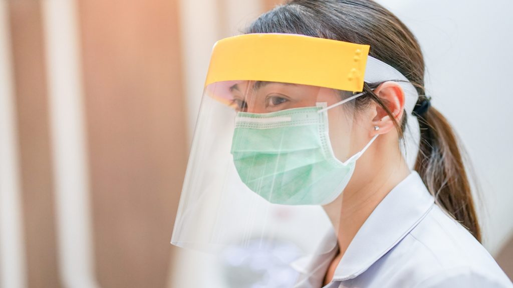 バンダイ子会社、飛沫防護マスク生産・寄付を実施