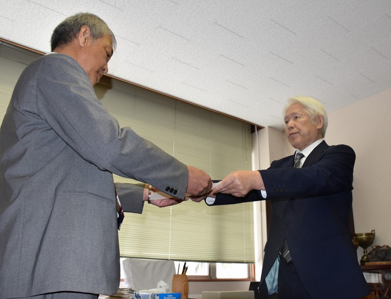 徳島・小松島市長が辞意表明　競輪事業入札で「改ざん」発言