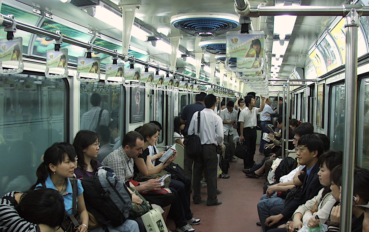 北京地下鉄、乗客のマスク着用有無をカメラで自動監視