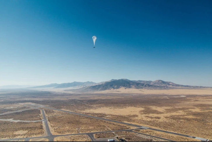 成層圏上の気球からインターネット接続を提供するloonが初めての商用化