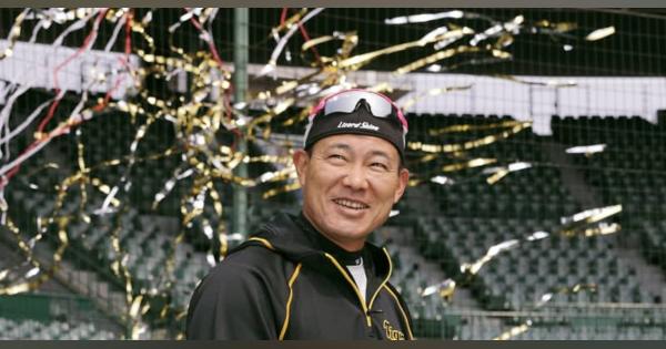 球界最年長の福留孝介、43歳に　甲子園で阪神の後輩から祝福
