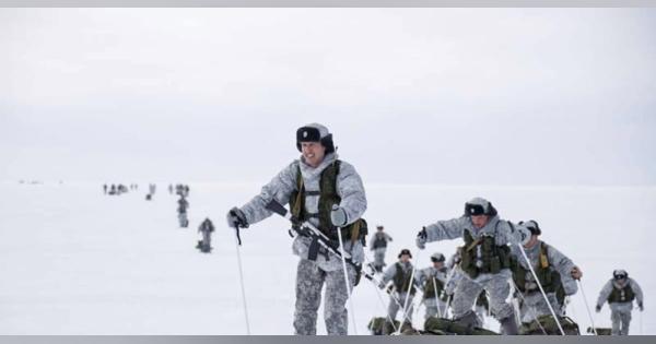 ロシア空挺部隊が北極圏降下訓練　領有権争い視野に、実効支配狙い
