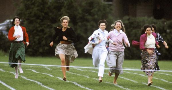 故ダイアナ妃が裸足で全力疾走、1991年の動画が話題に。ヘンリー王子の運動会で走る姿が笑顔をくれる