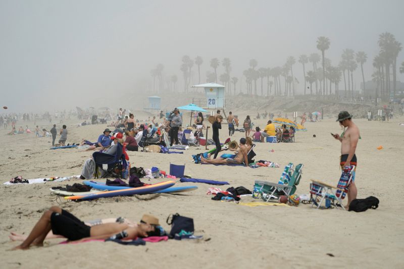 米カリフォルニア州、全てのビーチと州立公園を閉鎖へ