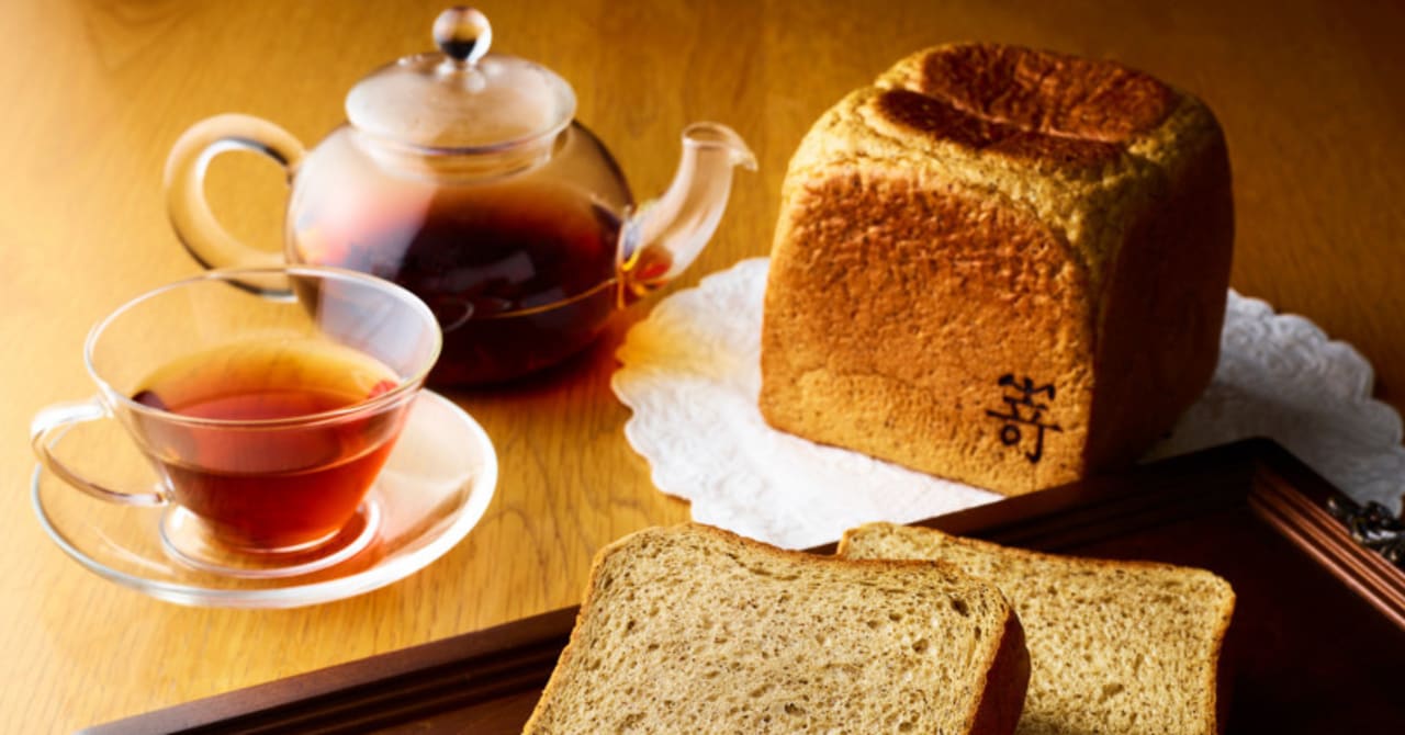 高級食パン専門店 嵜本、「ダージリン薫る紅茶の食パン」を限定発売