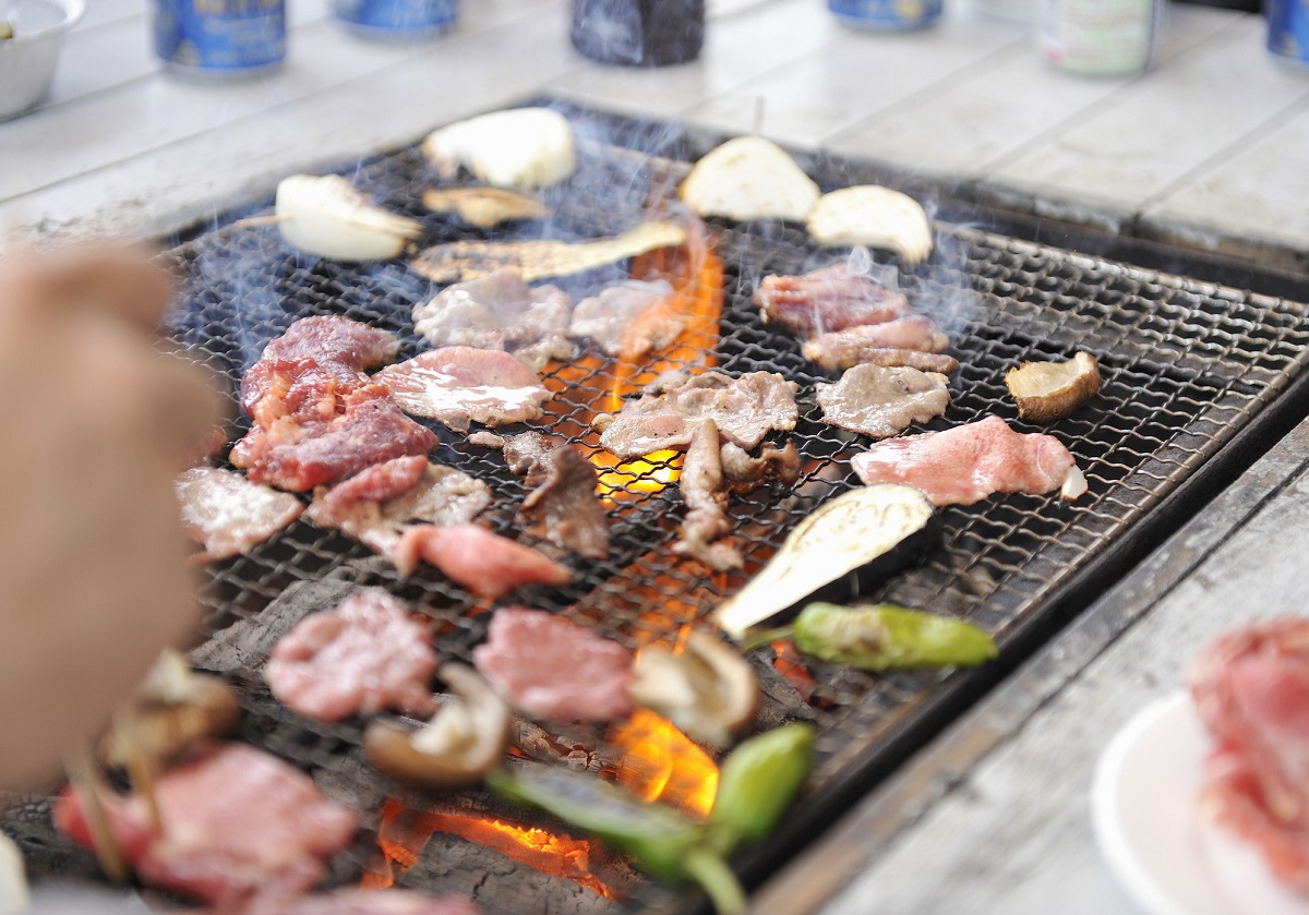 『とくダネ』多摩川50人BBQ主催者の発言が議論呼ぶ…「自粛ってどういう意味ですか」