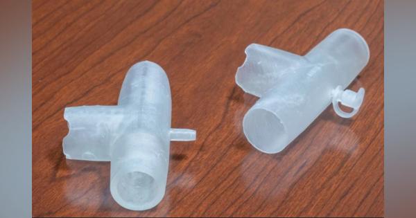 3Dプリントで睡眠時無呼吸治療器具を新型コロナ用人工呼吸器に換えるアダプターを生産