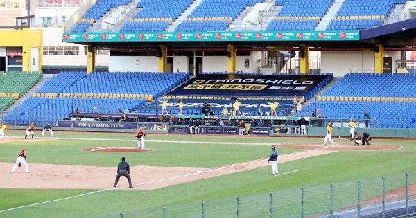 台湾プロ野球、8日から観客動員へ　1試合最大1000人　マスク着用、席に間隔