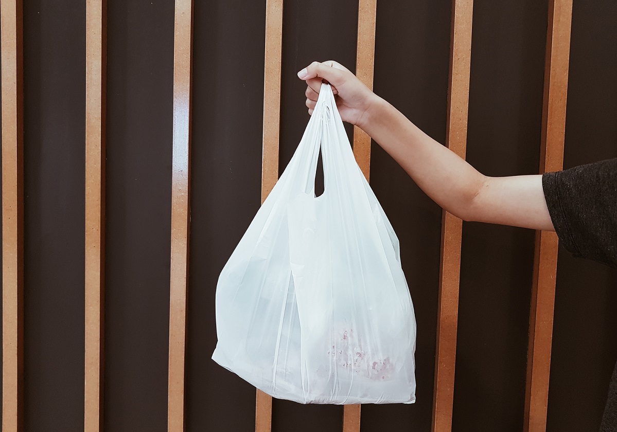 新型コロナでレジ袋廃止“見直し”の機運も…マイバッグ、不衛生で疫病広げる懸念も指摘