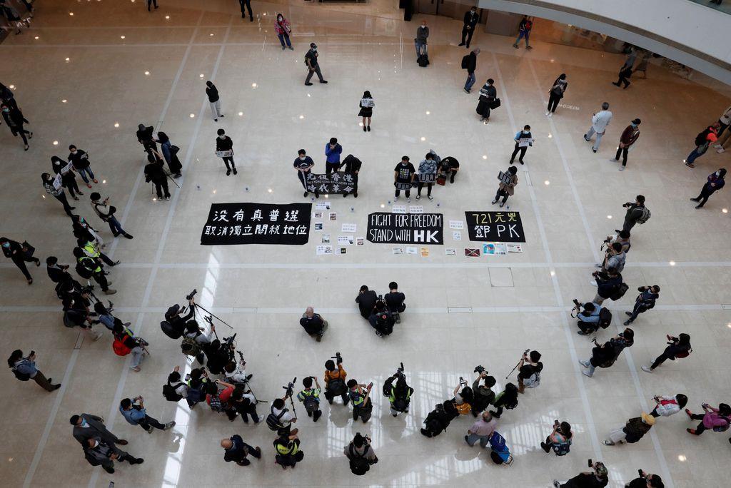 香港、新型コロナは鈍化　「政治的ウイルス」の蔓延警戒