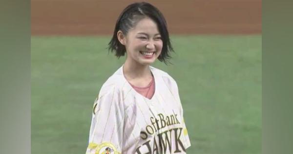 【始球式名場面】国民的美少女が笑顔で魅了！　野茂氏を彷彿する豪快トルネード始球式