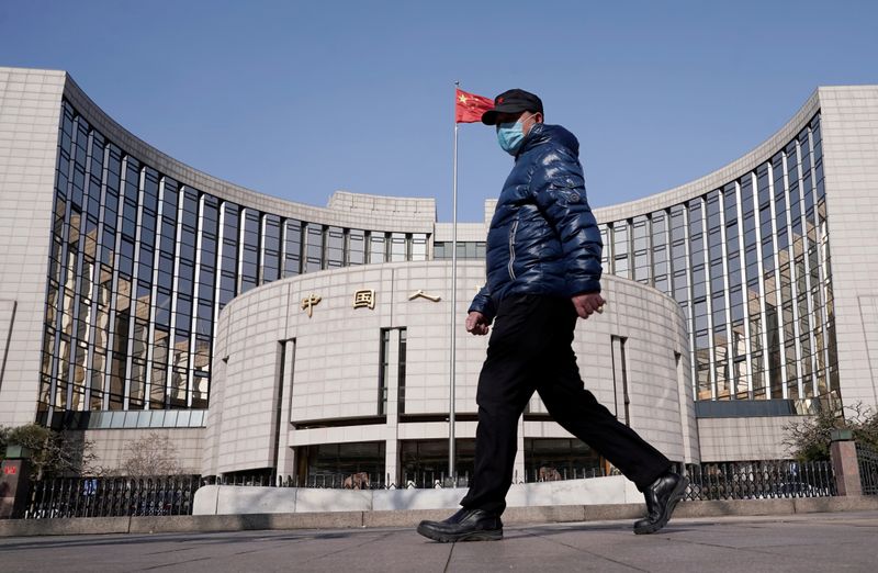 中国の新規融資とＭ２伸び率、4月は予想上回る　社会融資残高＋12％