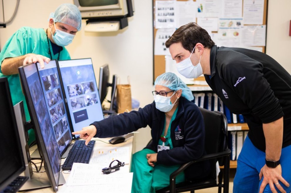 NYのマウント・サイナイ病院は新型コロナ患者の体調管理にGoogle Nestカメラを導入