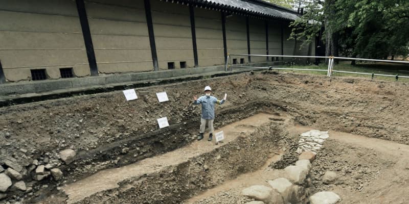 豊臣秀吉晩年の「京都新城」跡　御所から石垣や金箔瓦