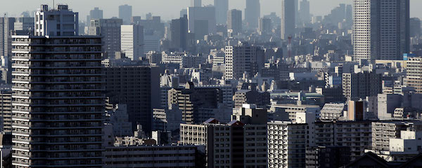 日本のコロナ対策「奇妙な成功」　低い死亡率、米外交誌が論評