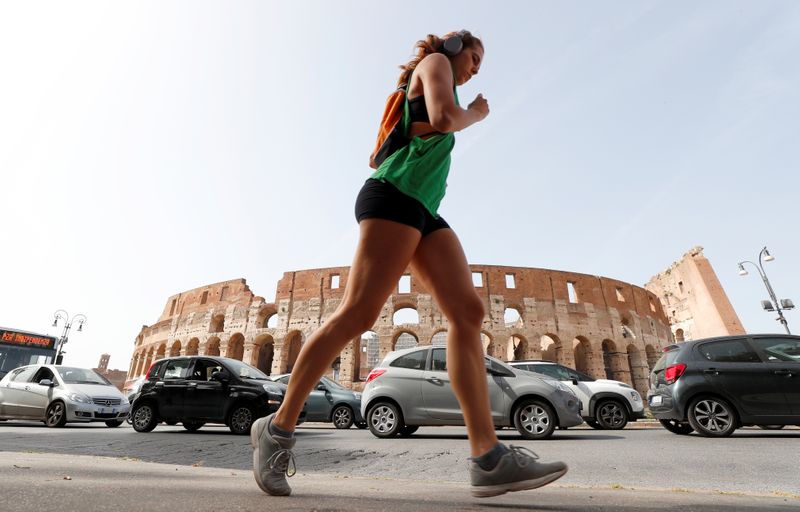 イタリア 国内外の移動制限解除へ 6月3日から