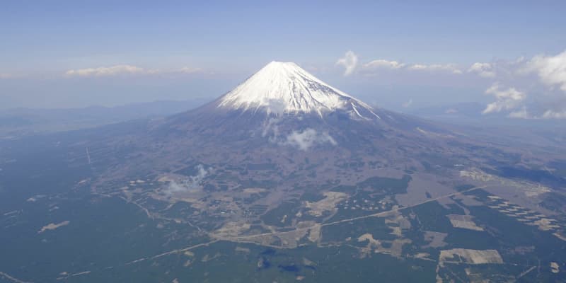 夏の富士山、コロナで閉鎖を決定　観光に打撃、60年以降初か