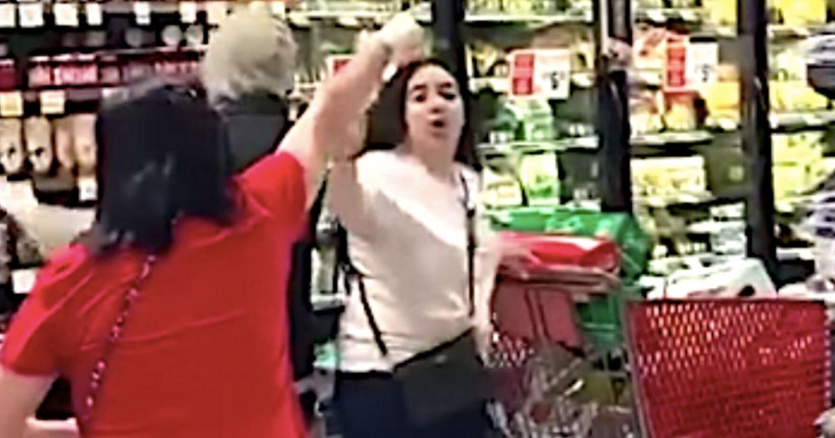 クソったれの豚め マスクしない買い物客を怒鳴って追い出す Nyのスーパーの動画が波紋
