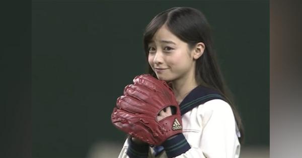 【始球式名場面】橋本環奈の天使すぎる15歳ノーバウンド投球に解説者感服「可愛いですね」