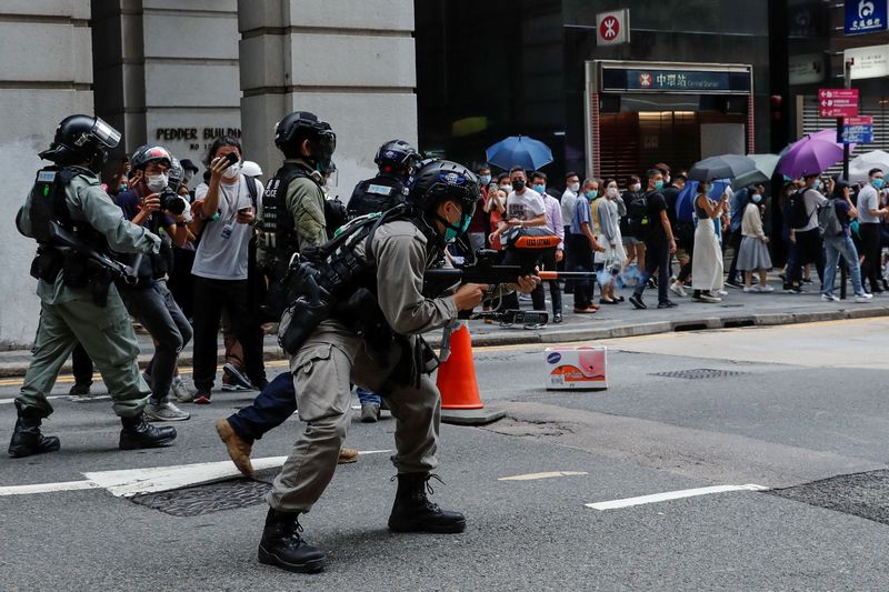 香港、国家安全法巡り抗議デモ　警察が強制排除・360人逮捕