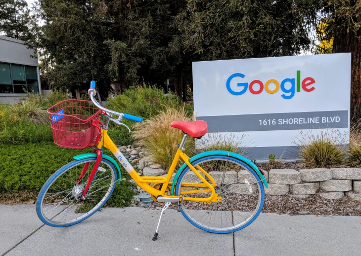 グーグルが一部の従業員をオフィスに戻す計画を発表