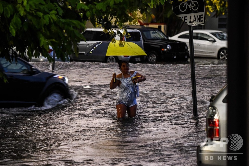 米フロリダ州で3日連続の豪雨、マイアミなどで洪水発生