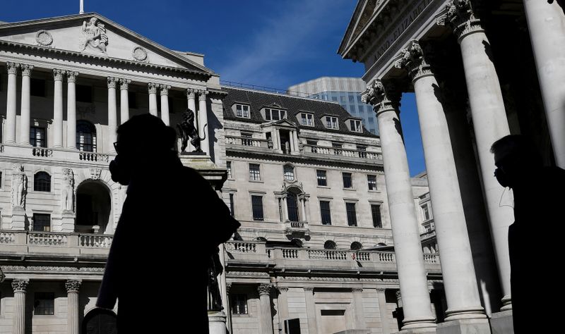 英経済、コロナ禍からの回復「長く困難」になる恐れ＝中銀総裁