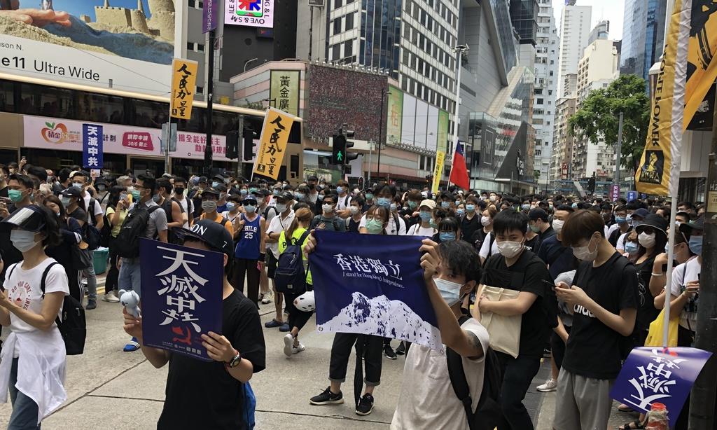 香港市民の３７％「移民考える」　世論調査