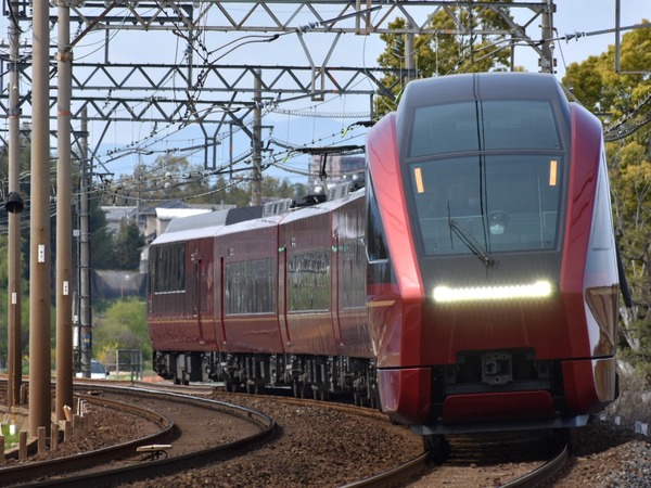 近鉄が新型特急『ひのとり』を増発…名阪間は平日10往復、土休日11往復に　6月13日