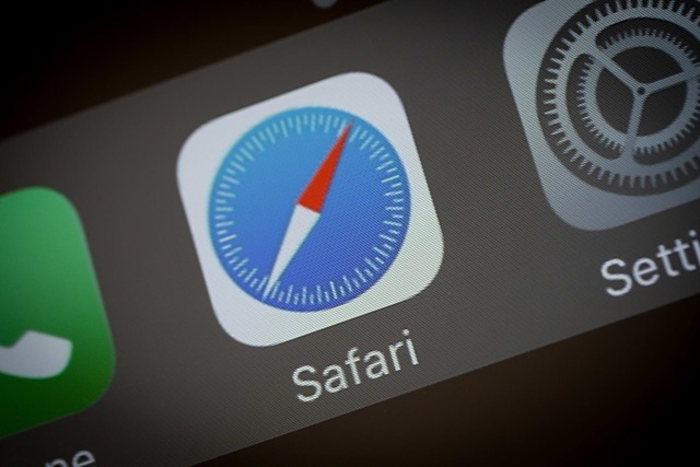 iOS 14(仮)ではSafariがオフライン翻訳対応？黒Apple Pencilのウワサも