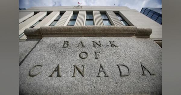 カナダ中銀、政策金利据え置き　「コロナの最悪シナリオ回避」