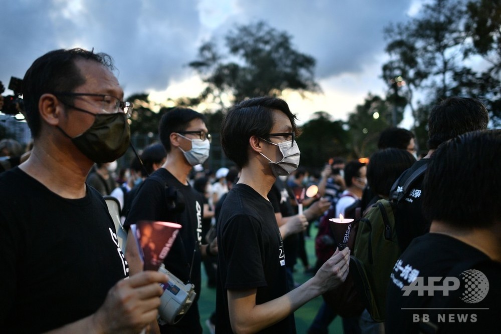 香港市民、禁止令に反し集会決行 天安門事件を追悼