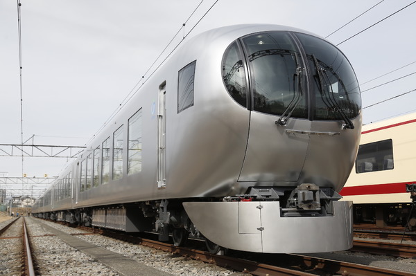 最優秀鉄道車両に西武001系『Laview』…ブルーリボン賞・ローレル賞選定　2020年