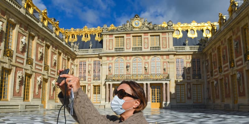 仏ベルサイユ宮殿が再開　スペインでプラド美術館も