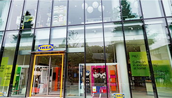 「IKEA原宿」本日10時にオープン、1階に世界初の「スウェーデンコンビニ」も