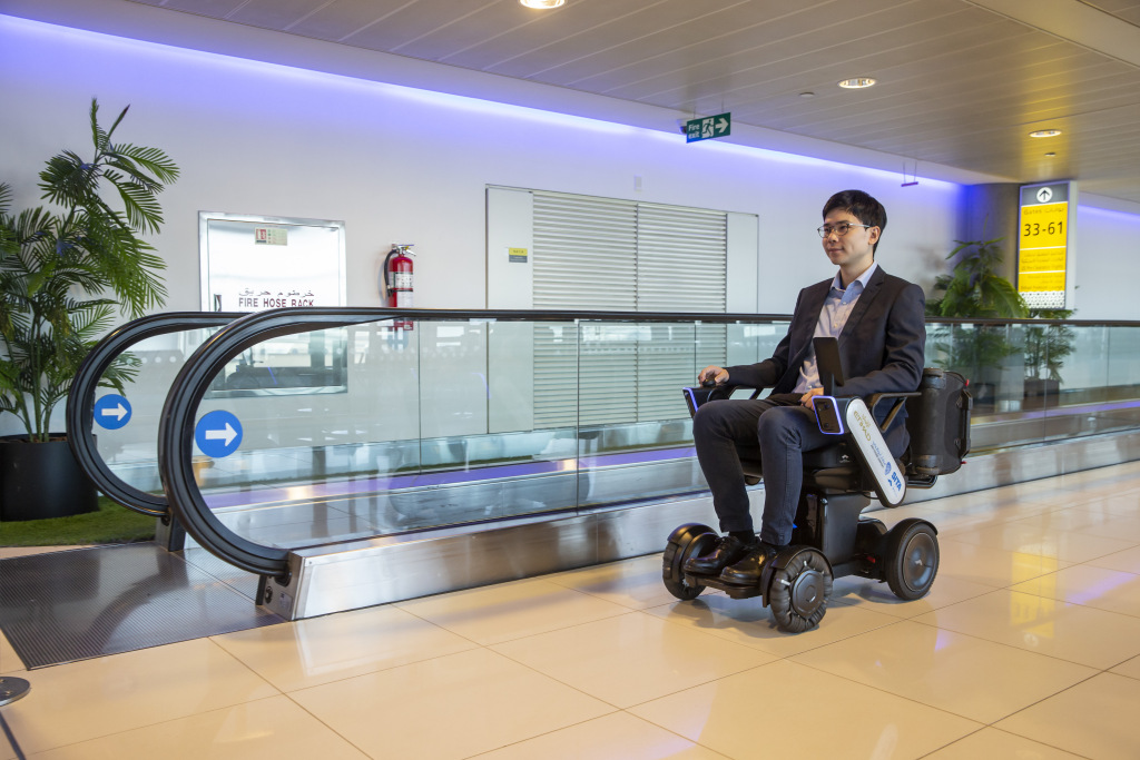 WHILLが羽田空港で電動車椅子を使った搭乗口までの自動運転システムを導入